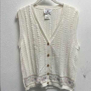 Vintage Chic Cream Knit Vest with Floral Trim